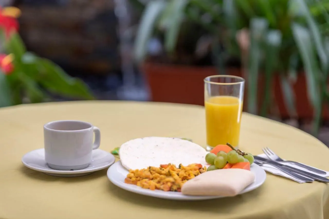 Hotel Ayenda Casa Megua Medellín Colombia